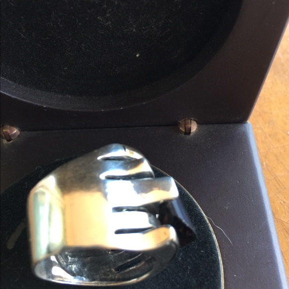 Ring - Picture 3 of 4